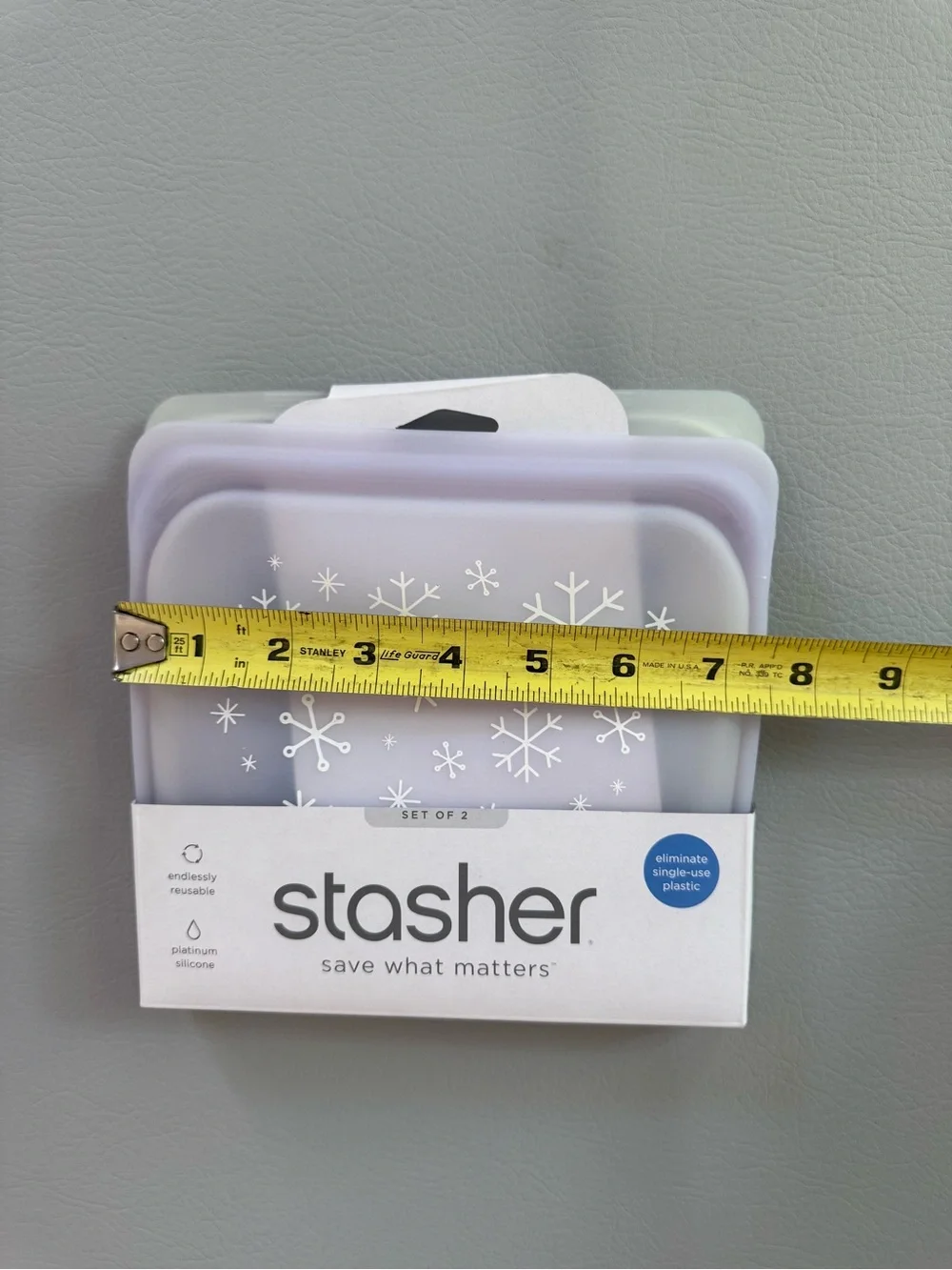 Stasher Silicone Christmas Sandwich Bags Snowflakes- New in packaging